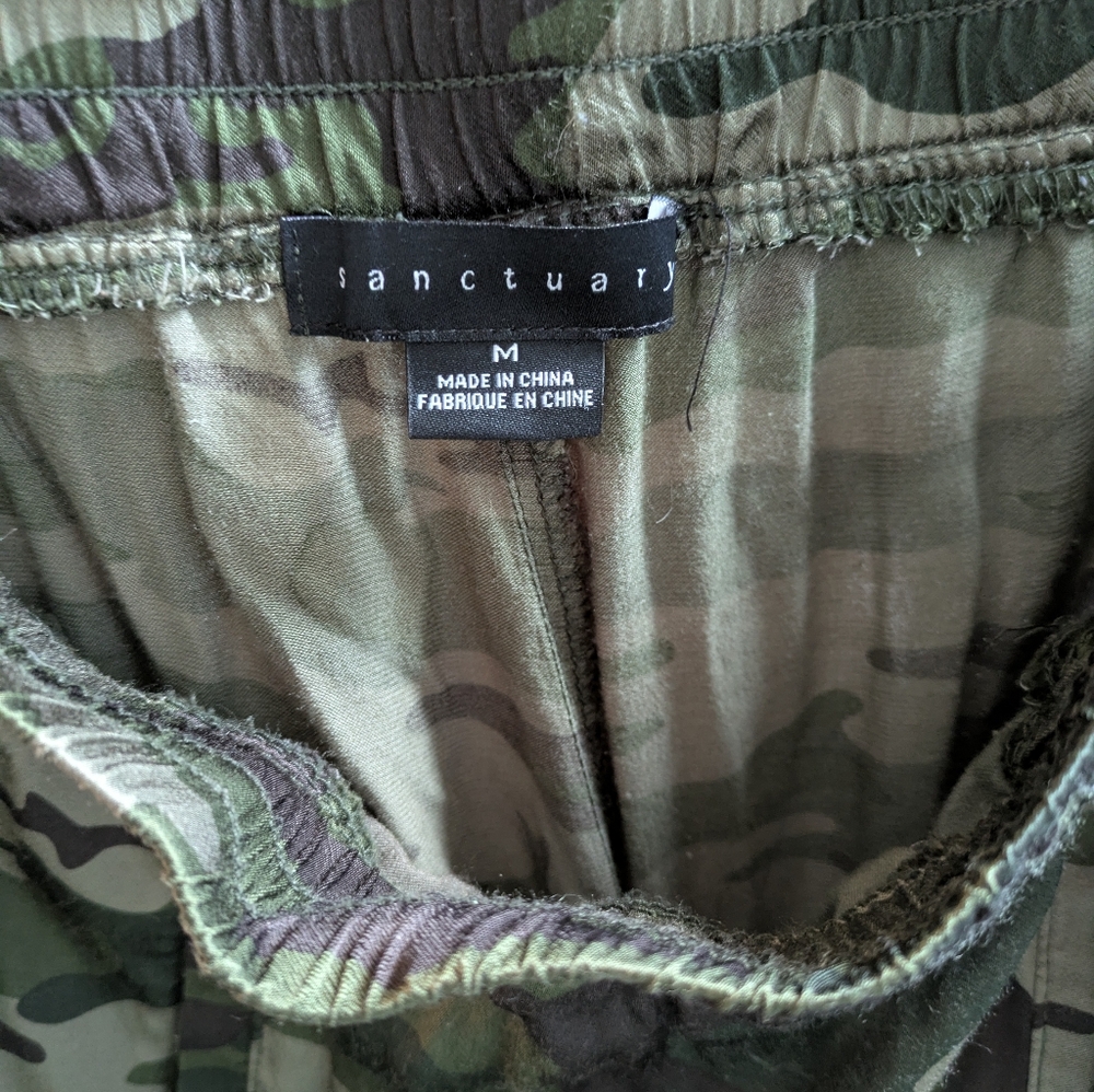 Sanctuary Silky Green Camo Joggers M Like New - Picture 5 of 5